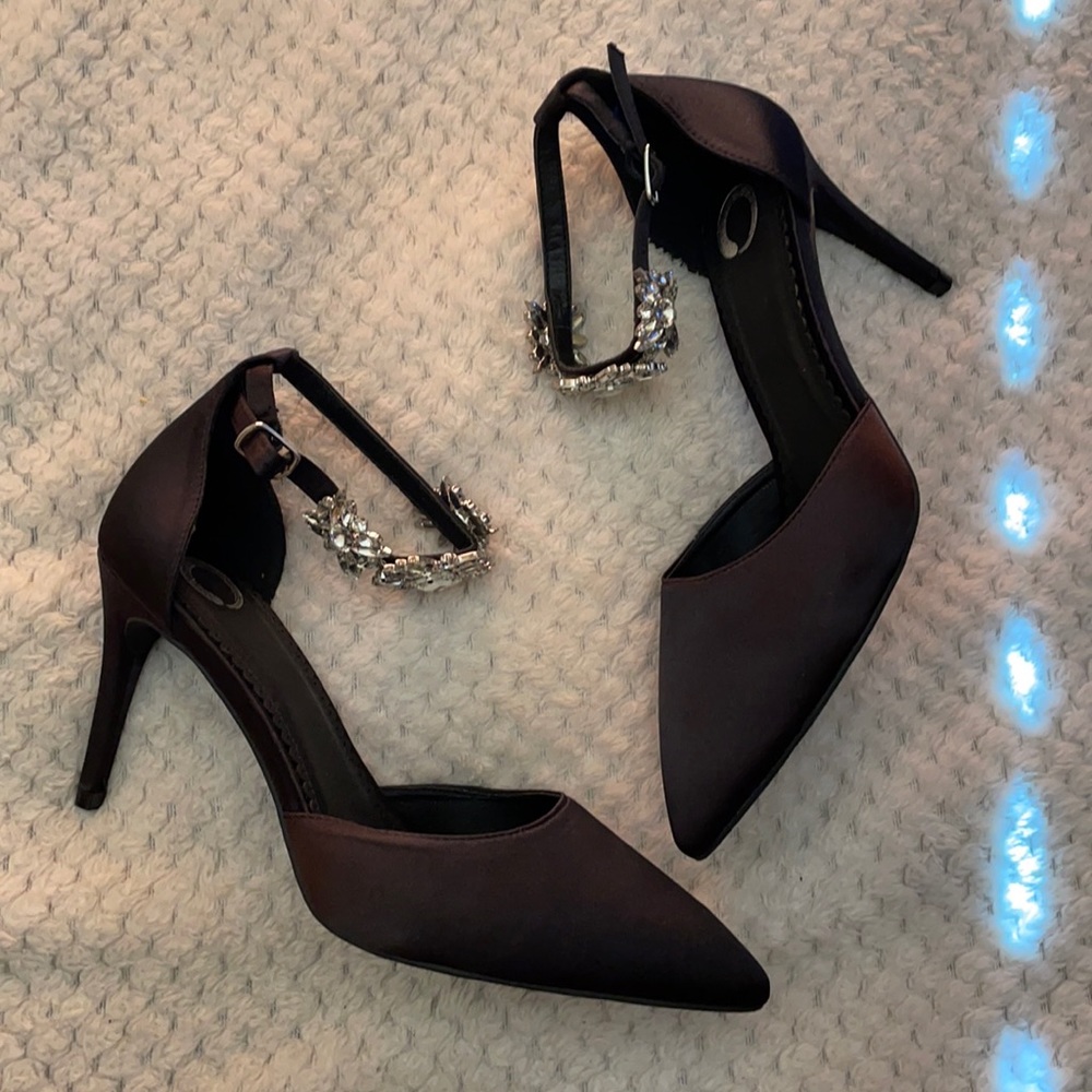 Embellished Ankle Strap Heels!!